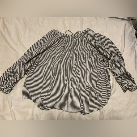 A New Day Striped Blouse (L) - Picture 5 of 5
